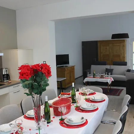 Apartment Le Rouge Garance *